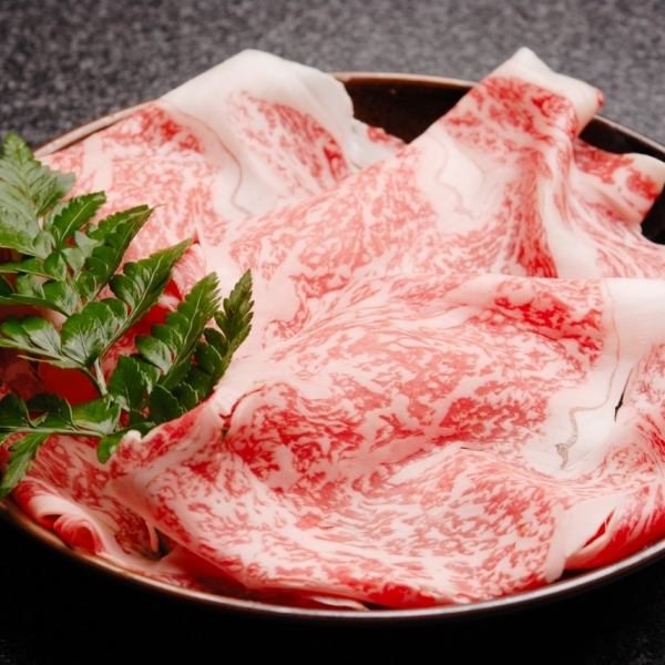 Carefully selected black wagyu beef shabu course to be eaten with secret sesame sauce protected from the beginning