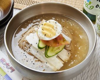 水冷麺 / 비빔밥 냉면