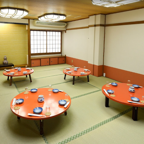 8名～最大25名利用可能♪完全個室のため、プライベート感があり、周りを気にせずお食事をお楽しみいただけます。接待や会食にも♪※ご利用の場合、別途サービス料金（15％）かかります。