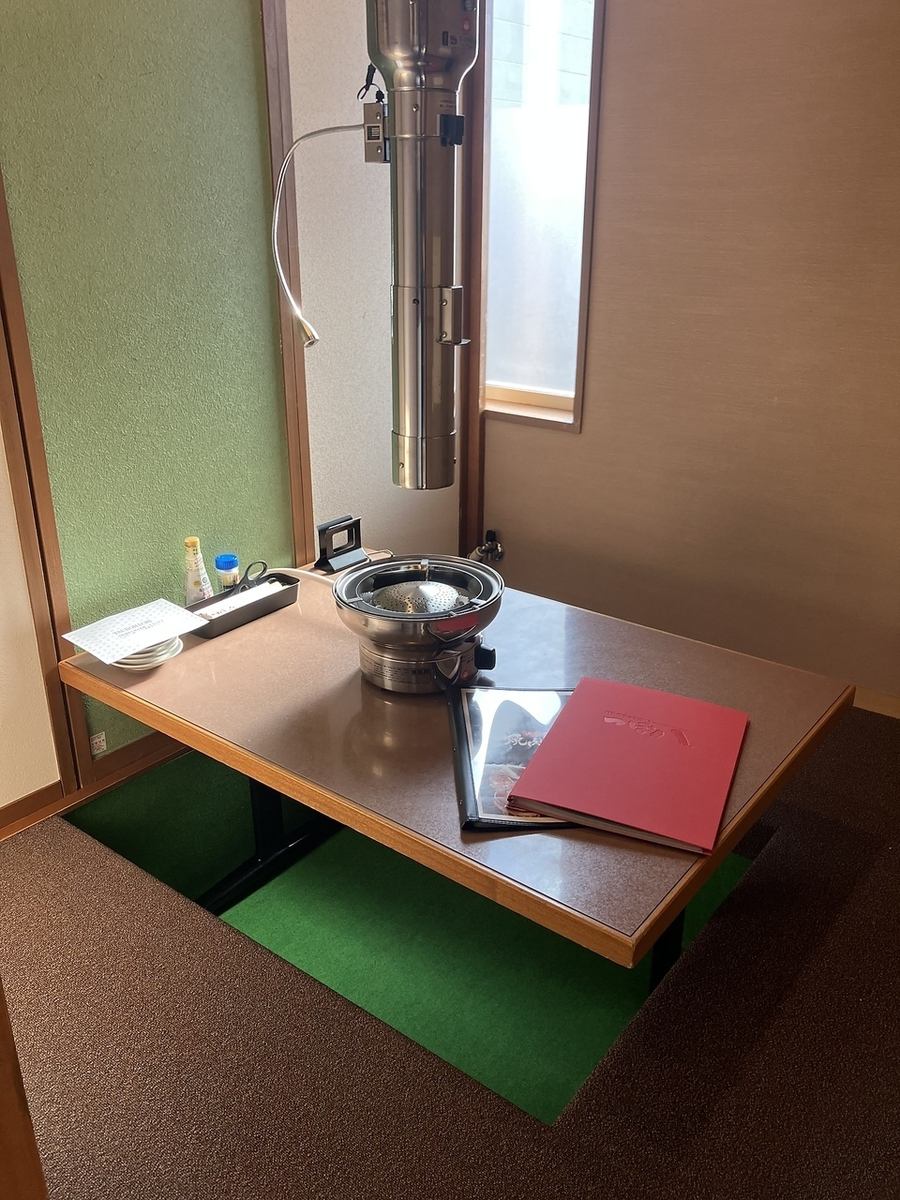 お子様連れも安心！掘りごたつ席完備しております！