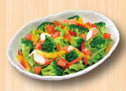 えびぶろっこデリサラダ/つぼ八サラダ(ハーフ)/温玉シーザーサラダ(ハーフ)