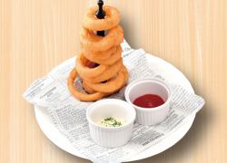 オニオンリングタワー/塩ホルモン唐揚げ