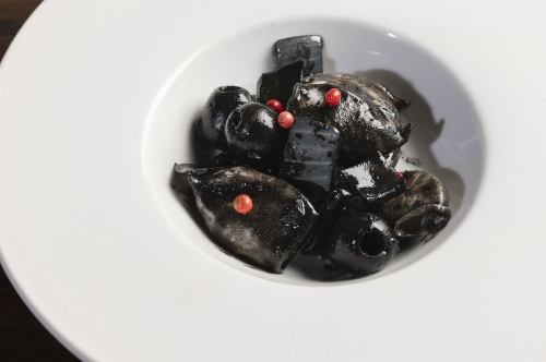 小ヤリイカの墨煮