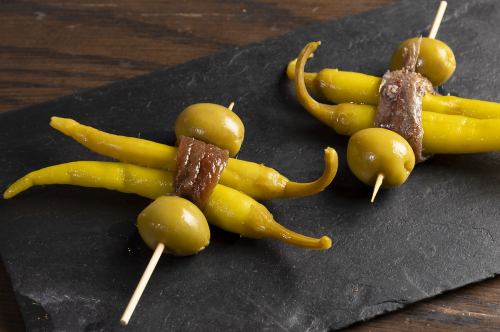 ヒルダ　アンチョビ　オリーブ　唐辛子（2個）