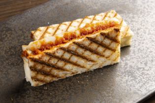 ソブレサーダとモッツァレラのビキニ