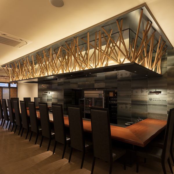 ≪Counter ・ Teppanyaki≫ Enjoy a drink or a meal while watching the chef baked in front of you over the counter.You can fully enjoy not only the taste but also the sound and resentment! [Kanoya Yakiniku Teppanyaki Steak Meat Banquet Family Wine Champagne Beer]