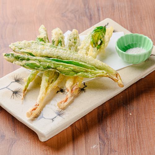 行者にんにくの天ぷら