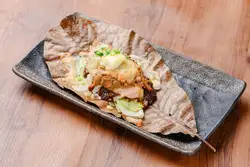 サーモンハラスの棒葉味噌チーズ焼き
