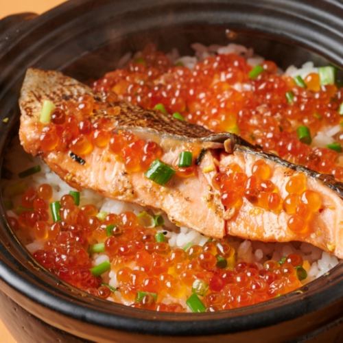 Grilled salmon and salmon roe rice