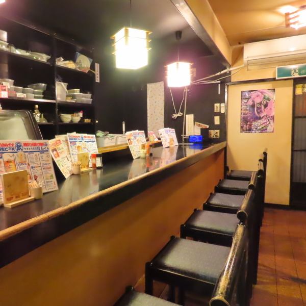 お一人様でもお気軽にカウンター席もございます。お仕事帰りや、お買い物帰りに気軽にお立ち寄り！