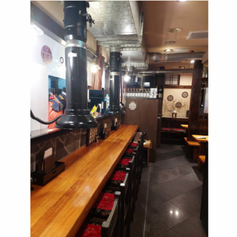 【お一人様・カップルに】肩を並べて寛げる特等席。