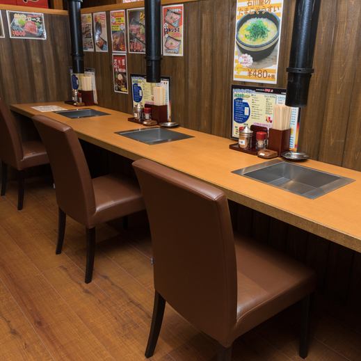 We have counter seats so that even one person can feel free to come.It is a space where you can relax at home, so it is ideal for a quick drink on your way home from work.