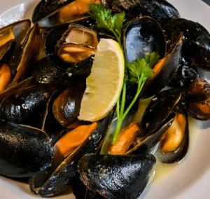 カナダ産ムール貝の白ワイン蒸し