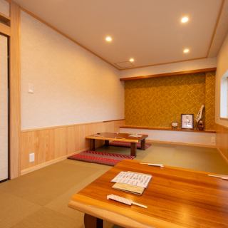 4名掛けのお座敷席完備！