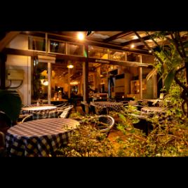[Terrace on the 1st floor] The terrace seats full of greenery create a comfortable space all year round.It's okay even if it rains because there is a roof! The popular BBQ will not be canceled even if it rains !! BBQ plan Reservation accepted all year round ♪ It can be reserved for 18 people or more!