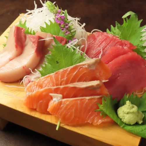 毎朝仕入れる新鮮な海鮮