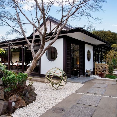 水郷の町・佐原にて、日本庭園と四季の創作料理