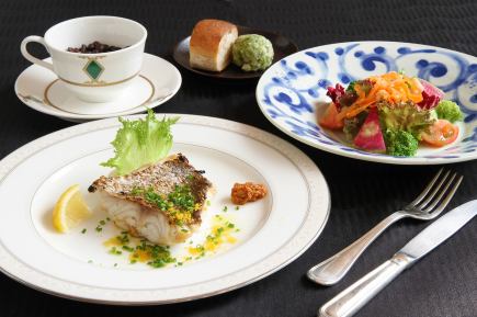 ■Lunch: [Main Lunch] ≪2,750 yen (tax included)≫