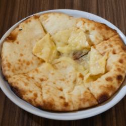 チーズナン