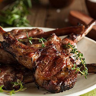 【正宗厨师烹制的辛辣菜肴】无论您是单点还是选择套餐，都能享用精心烹制的辛辣菜肴！