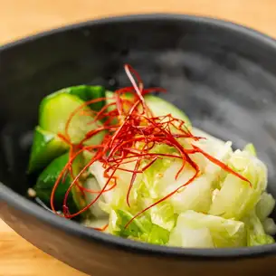 略微醃製過的白菜和黃瓜