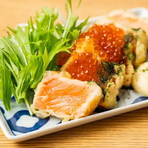サーモンタルタル天