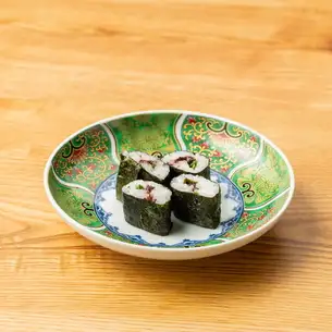 梅子紫蘇卷、黃瓜捲、醃蘿蔔卷