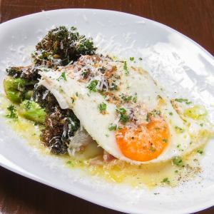 Sauteed Broccoli with Garlic, Bismarck Style