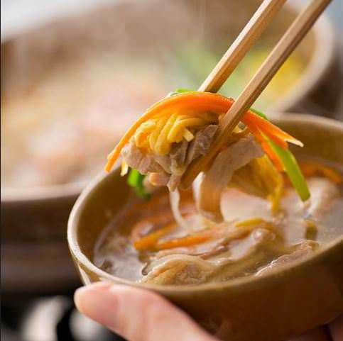 【当店名物】人気の”鳥よし鍋”は御予約でお得！鍋宴会