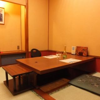 2名様で使える完全個室。普段のお食事やお忍びでのお食事に最適。