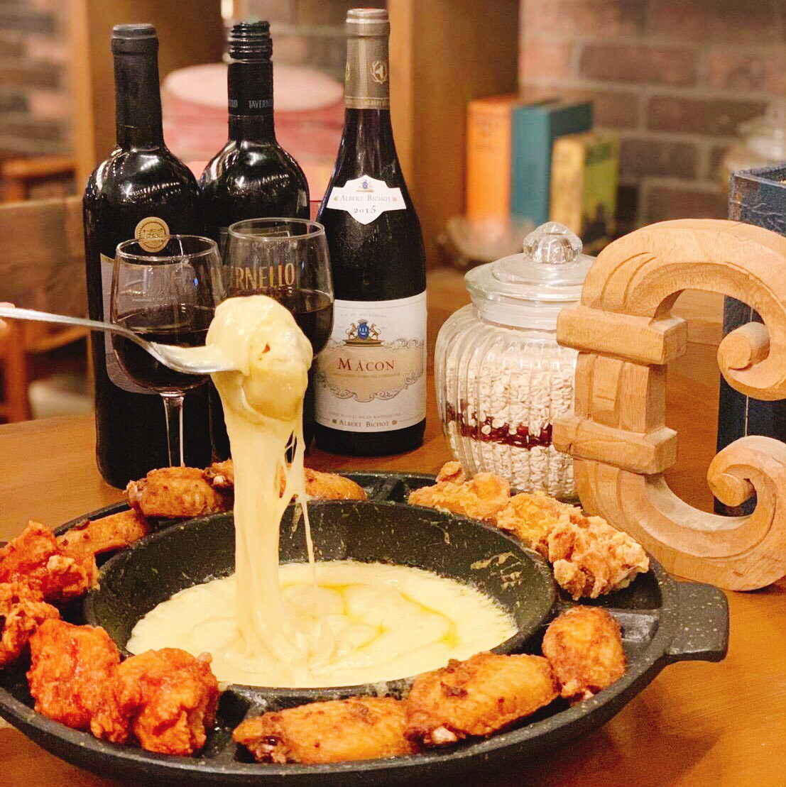 沼津初上陸 2時間ピザ食べ放題 飲み放題 Ufoチキンフォンデュコース全6品4500円 税込 Cona コナ Bivi沼津店