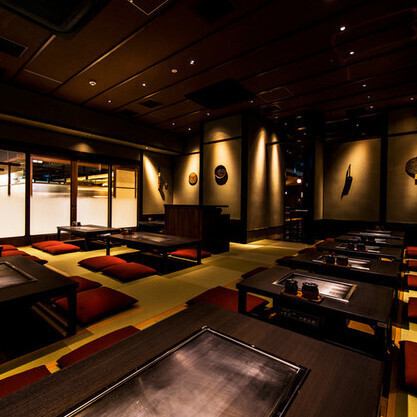 お子様連れや団体様、宴会に適した掘りごたつ席は2名様～40名様までご利用可能です！人数に合わせてご案内させていただきます♪35名様以上で貸切も可能ですので、お気軽にお問い合わせください！おひとり様はもちろん、デートや女子会、歓送迎会など様々なシーンにご利用ください★　名古屋／居酒屋／宴会／名古屋コーチン