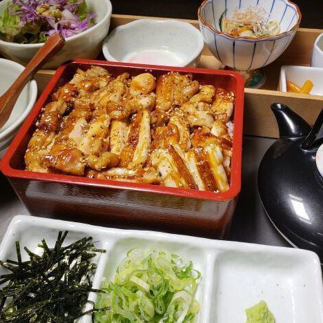 【名物！】名古屋コーチン鶏ひつまぶし御膳☆気軽に名古屋コーチンを楽しんでいただける御膳料理！