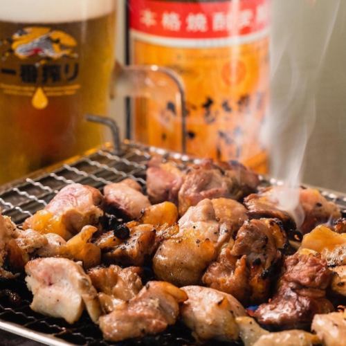 [Each table has a grill] Drink with chicken yakiniku♪