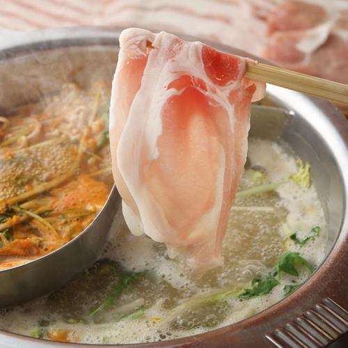 使用鹿儿岛县产“六国猪”制成的高级涮锅