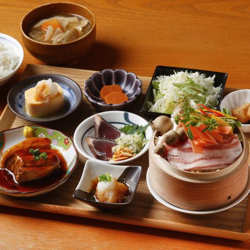 【넷 예약 한정】검은 돼지나의 만족 정식+아이스 서비스♪