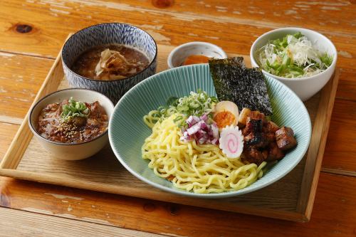 特製つけ麺&選べるミニ丼