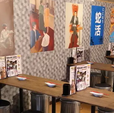 [Convenient Table Seating] We have plenty of table seating available for groups of 2 or more.This layout is perfect for everyday use, whether it's a get-together with friends, a quick drink after work, or a company party.Each table is equipped with its own dedicated liquor tap, allowing you to enjoy all-you-can-drink smoothly without having to leave your seat.