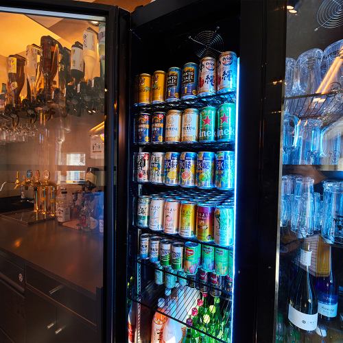 We are open from lunchtime onwards! Reservations for lunch parties are accepted.