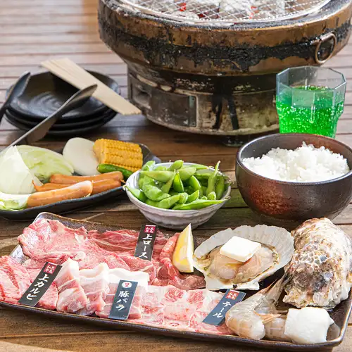 【手ぶらでOK！ちょっと豪華に海鮮&肉コース！】 ドリンクバー含む/七輪・炭付き