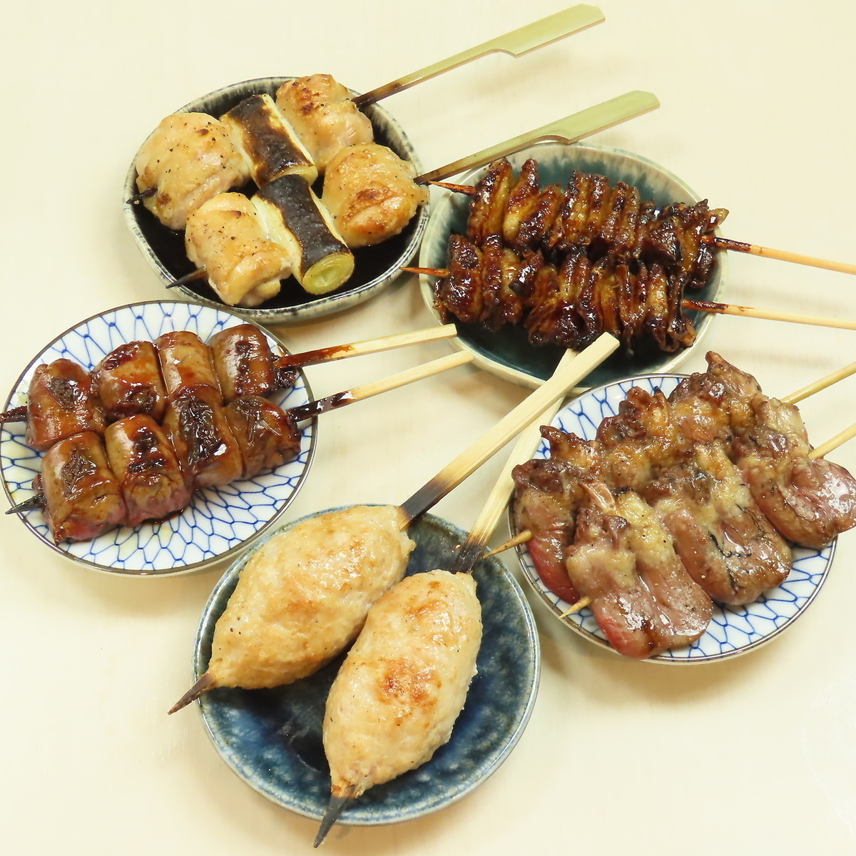 こだわりの焼き鳥とおいしいお酒をお楽しみください♪
