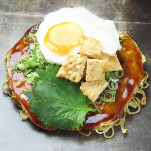 【看板】パリパリ&フワフワが堪らない!魂を込めて焼き上げる絶品お好み焼き