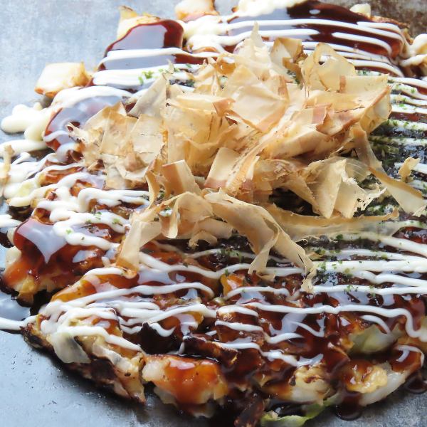 【新食感】本場の味をアツアツ鉄板で!ふっくら極厚な関西風お好み焼き