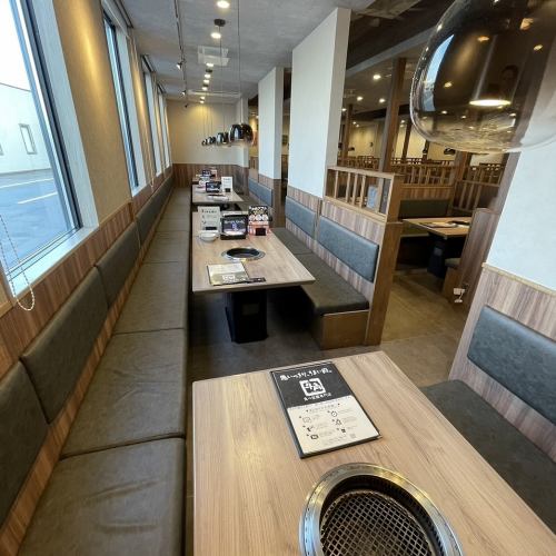 店内は広々140席!お席はゆったりとお過ごし頂けます♪