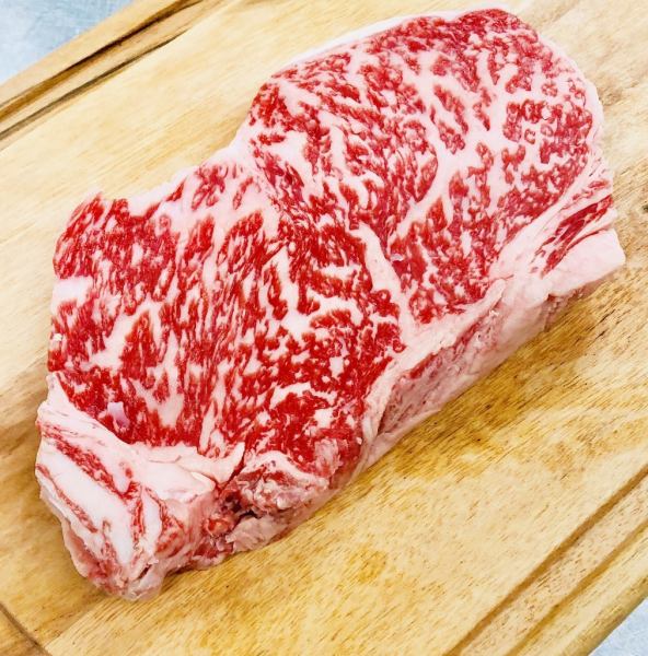 名古屋駅西出口すぐ！本格BBQテラスが誕生。厳選したお肉もご用意しております！片手にビールでお楽しみください！！