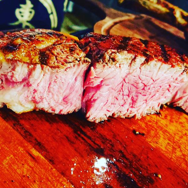 厳選された上質な肉！！