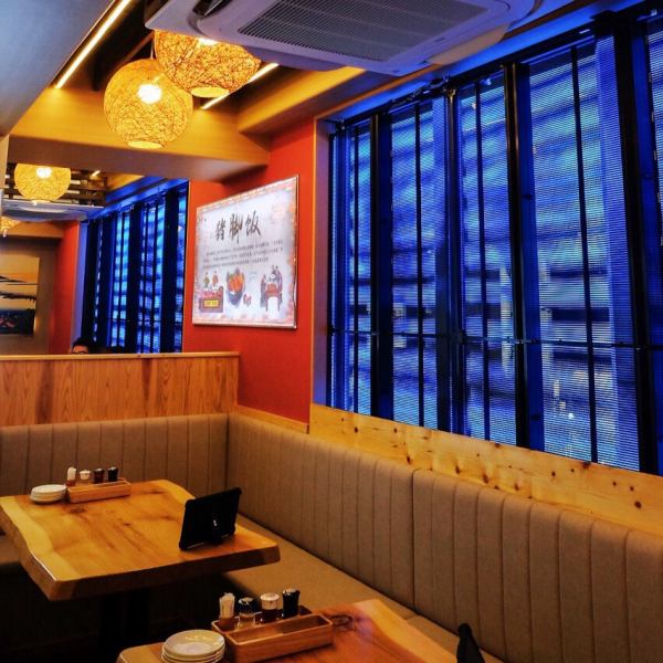 [2 minutes walk from the north exit of Ikebukuro Station] The restaurant has a total of 50 seats, making it a very spacious and comfortable space. It can be used for a wide range of events, from small to large banquets.