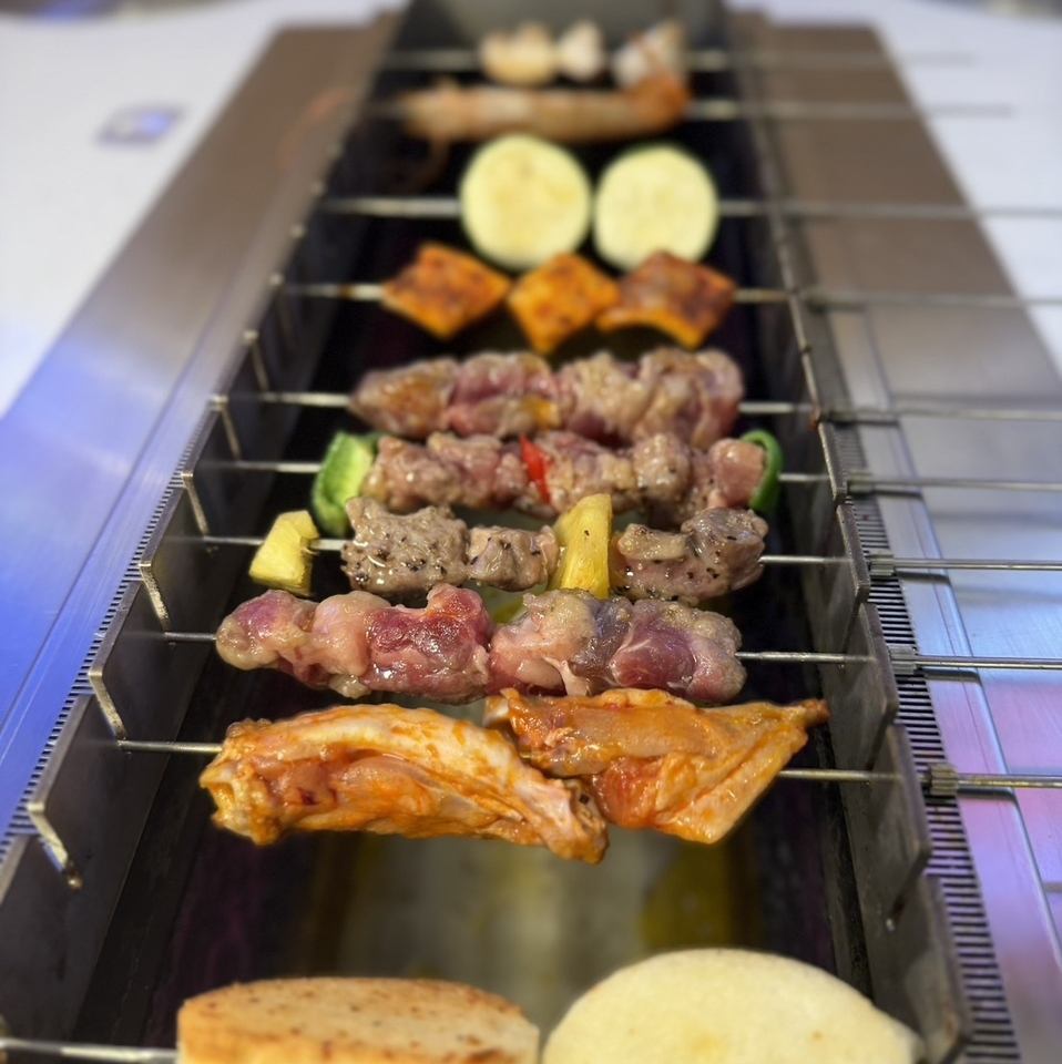 おすすめはチャイナスパイス串焼きバイキング♪池袋で人気のガチ中華居酒屋!