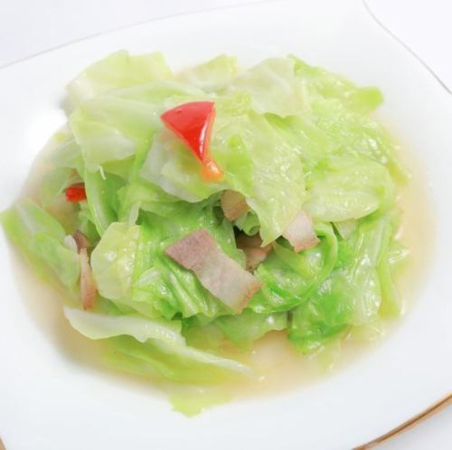 手ちぎりキャベツ炒め