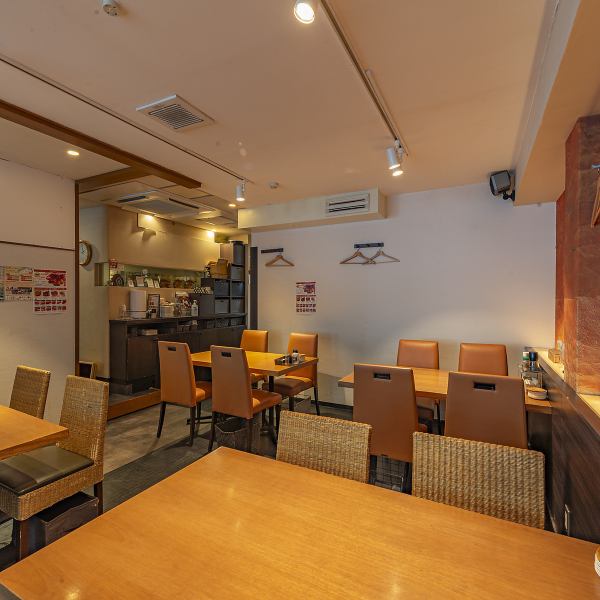 [Table] The layout can be changed according to the number of people, so please feel free to make a reservation.At our restaurant, you can enjoy all-you-can-eat Churrasco and all-you-can-drink delicious meat until you're full.